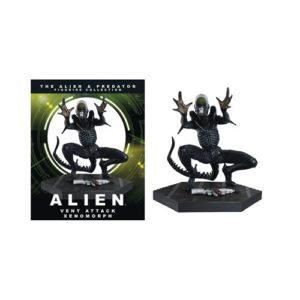 Alien Vent Attack Xenomorph Mega Figure with Magazine