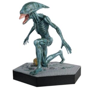 Alien and Predator Deacon Figure with Collector Magazine #10