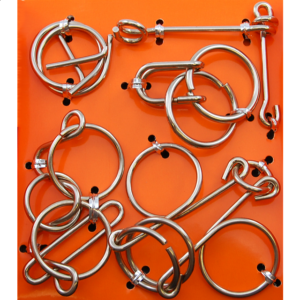 Hanayama Wire Puzzle Set – Orange