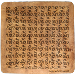 Wooden Fractal Tray Puzzle – Wunderlich Curve 3